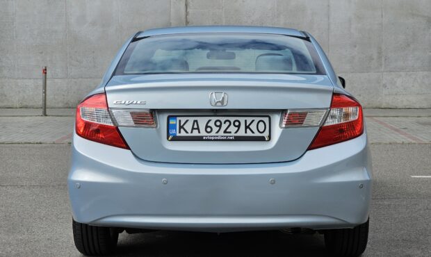 Мініатюра 2 Honda Civic 2012