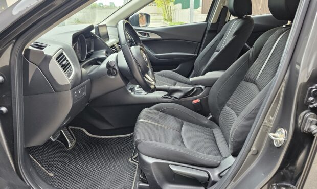 Миниатюра 21 Mazda 3 2017
