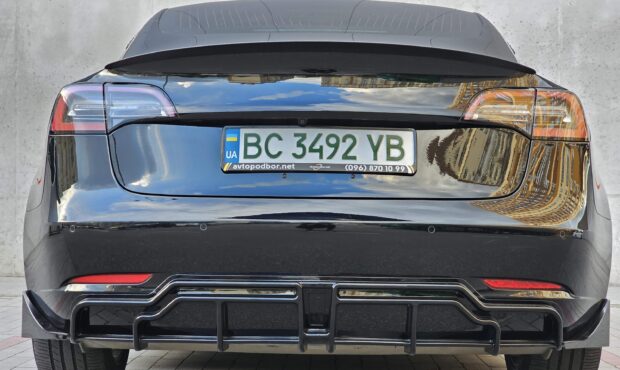 Миниатюра 23 Tesla Model 3 Dual Motor Long Range 2019