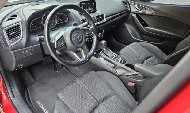 Миниатюра 26 Mazda 3 2017