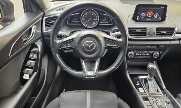 Миниатюра 28 Mazda 3 2018