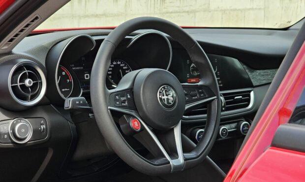 Мініатюра 26 Alfa Romeo Giulia 2019