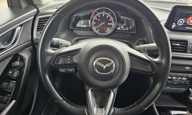 Миниатюра 29 Mazda 3 2018