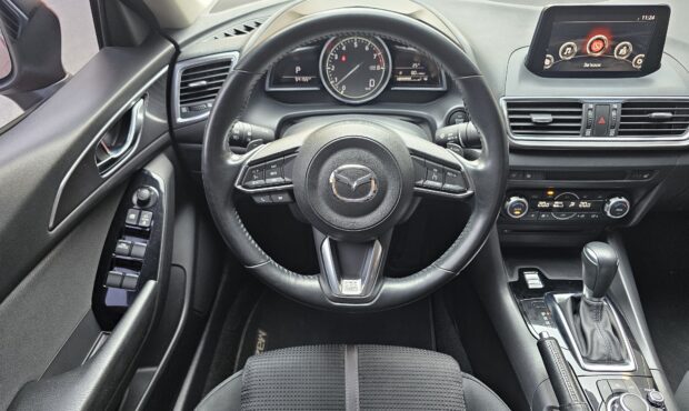 Миниатюра 30 Mazda 3 2017