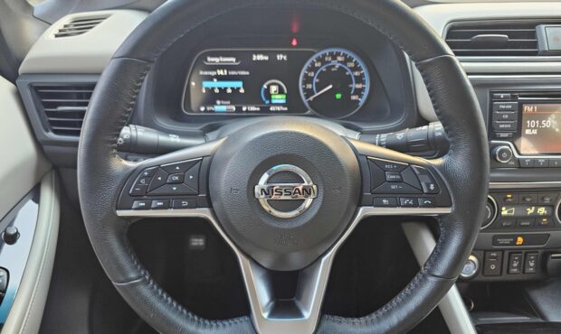 Мініатюра 30 Nissan Leaf 2019