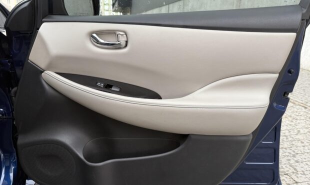 Миниатюра 33 Nissan Leaf 2019