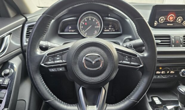 Миниатюра 31 Mazda 3 2017