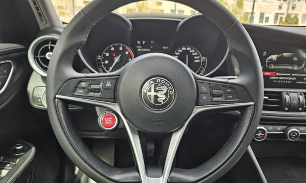 Мініатюра 30 Alfa Romeo Giulia 2019