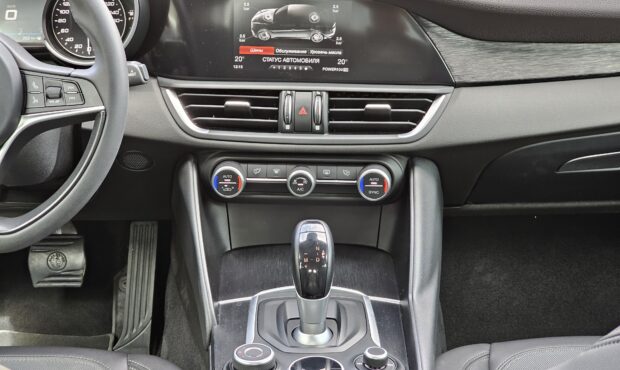Мініатюра 35 Alfa Romeo Giulia 2019