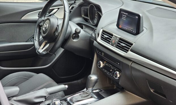 Миниатюра 34 Mazda 3 2017