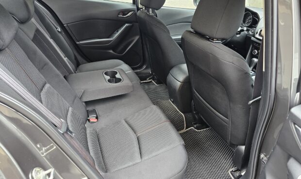 Миниатюра 36 Mazda 3 2017