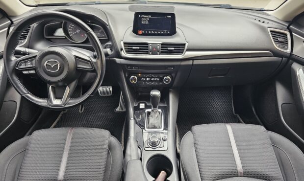 Миниатюра 39 Mazda 3 2017