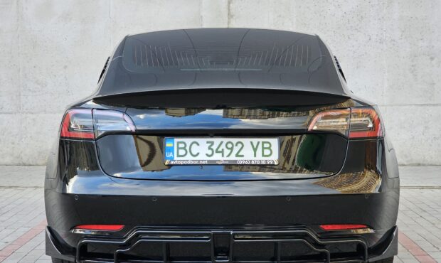 Миниатюра 4 Tesla Model 3 Dual Motor Long Range 2019