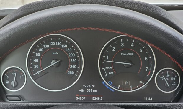 Миниатюра 42 BMW 4 Series 2016