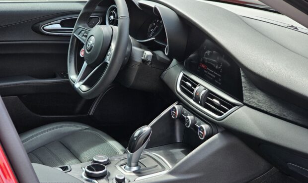 Мініатюра 49 Alfa Romeo Giulia 2019