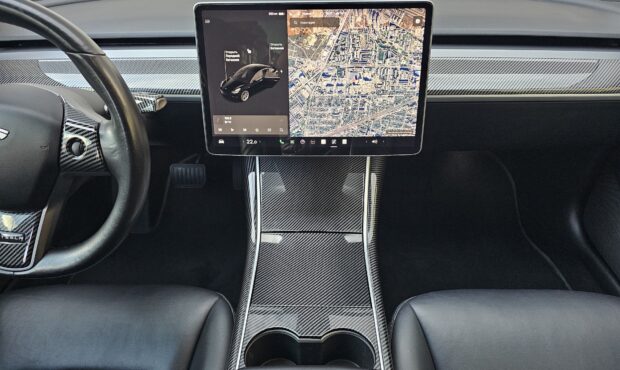 Миниатюра 42 Tesla Model 3 Dual Motor Long Range 2019