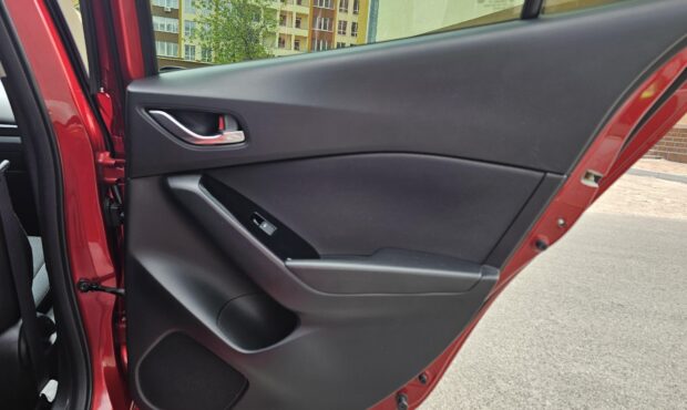 Миниатюра 49 Mazda 3 2018