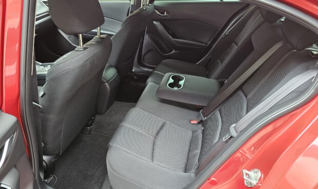 Миниатюра 52 Mazda 3 2018
