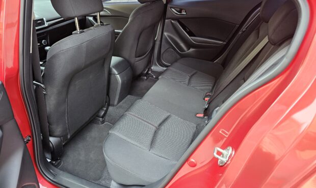 Миниатюра 49 Mazda 3 2017
