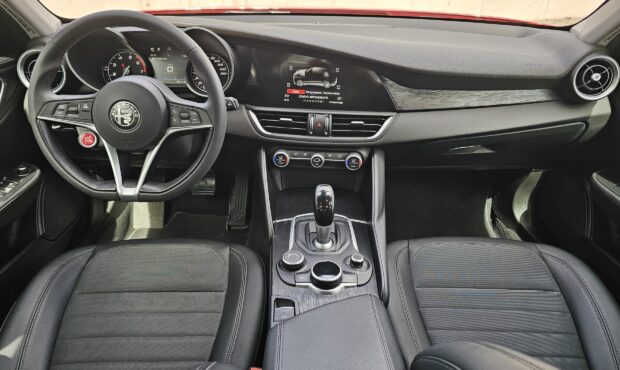 Мініатюра 57 Alfa Romeo Giulia 2019