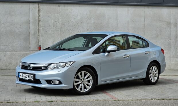 Мініатюра 5 Honda Civic 2012