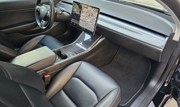 Миниатюра 52 Tesla Model 3 Dual Motor Long Range 2019