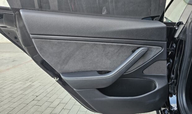 Миниатюра 57 Tesla Model 3 Dual Motor Long Range 2019