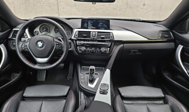 Миниатюра 62 BMW 4 Series 2016