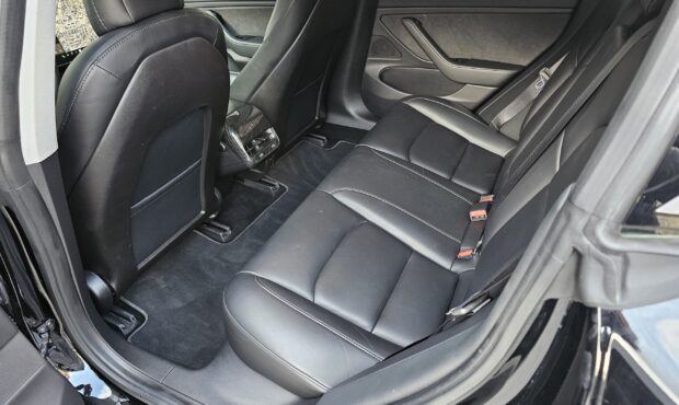 Миниатюра 58 Tesla Model 3 Dual Motor Long Range 2019