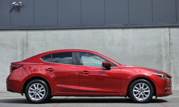 Миниатюра 6 Mazda 3 2018