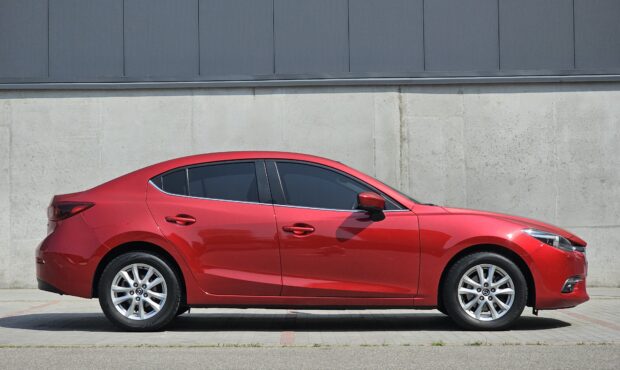 Миниатюра 6 Mazda 3 2017
