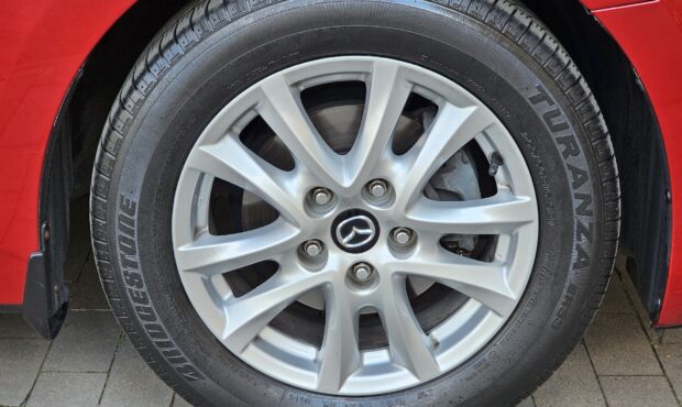 Миниатюра 9 Mazda 3 2018