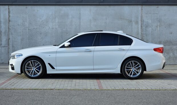 Мініатюра 2 BMW 5 Series 2017 G30 X-Drive M-Pack