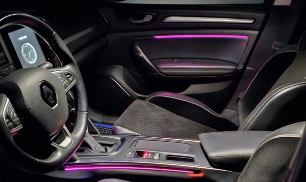 Мініатюра 24 Renault Megane 2018
