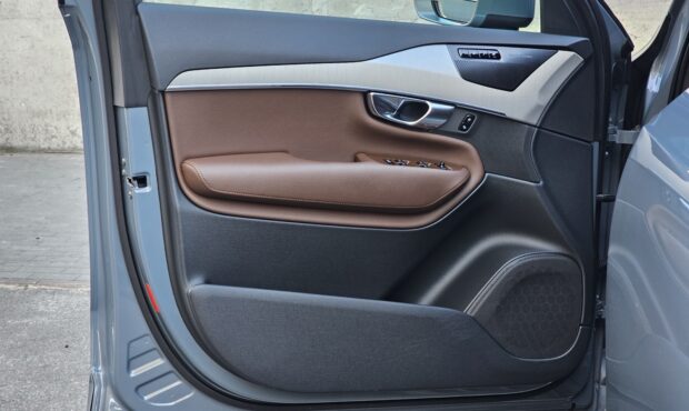 Мініатюра 24 Volvo XC90 2019