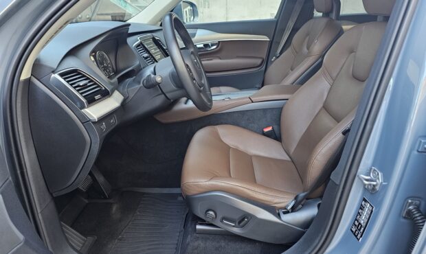 Мініатюра 28 Volvo XC90 2019