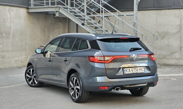 Мініатюра 3 Renault Megane 2018