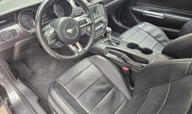 Мініатюра 32 Ford Mustang 2016
