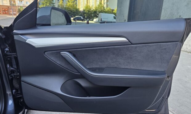 Мініатюра 37 Tesla Model 3 2021 Performance EU