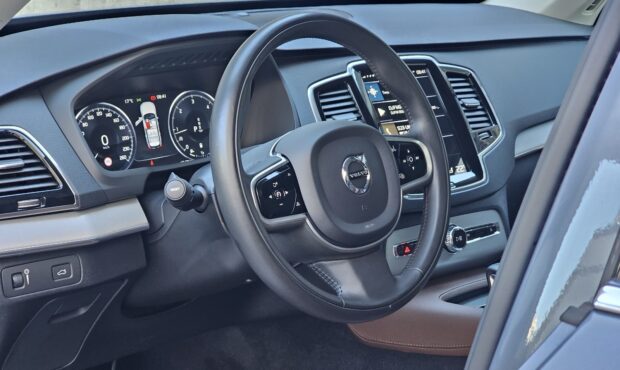 Мініатюра 32 Volvo XC90 2019