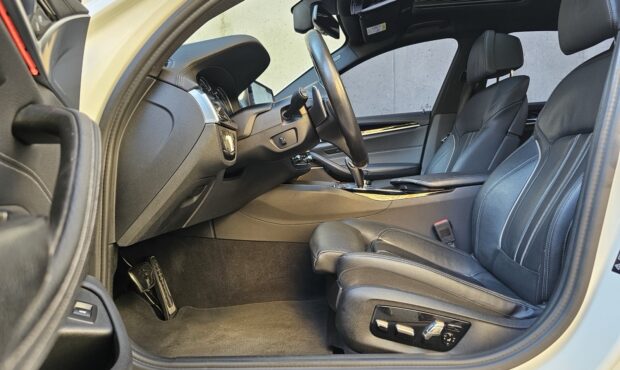 Мініатюра 34 BMW 5 Series 2017 G30 X-Drive M-Pack
