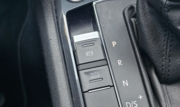 Мініатюра 44 Volkswagen Tiguan 2020