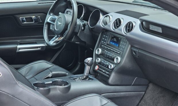 Мініатюра 42 Ford Mustang 2016