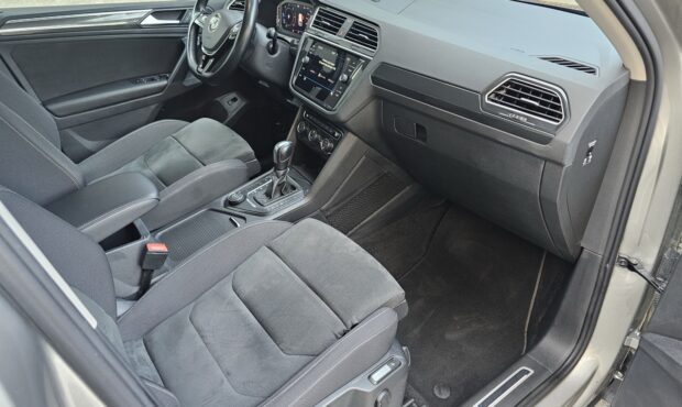 Мініатюра 48 Volkswagen Tiguan 2020