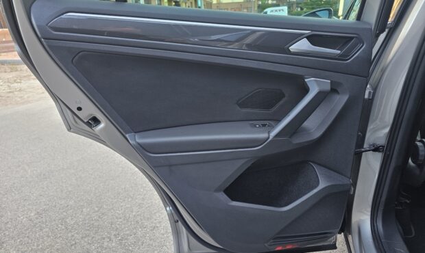 Мініатюра 53 Volkswagen Tiguan 2020