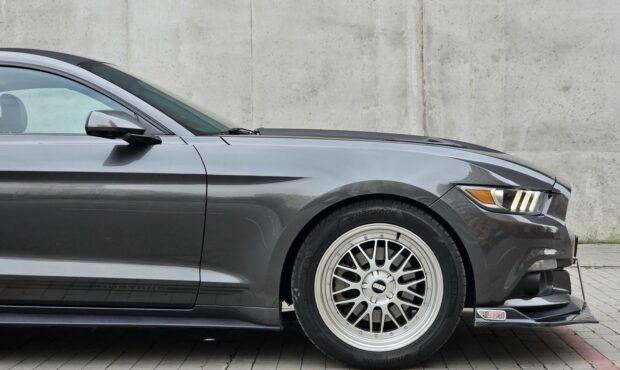 Мініатюра 8 Ford Mustang 2016