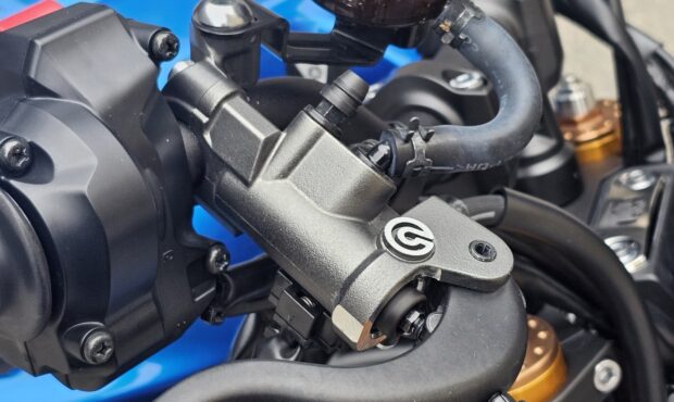 Мініатюра 21 Yamaha XSR 900 2023