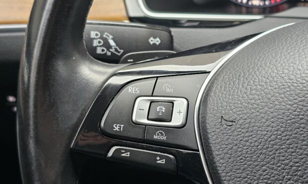 Миниатюра 27 Volkswagen Passat 2017