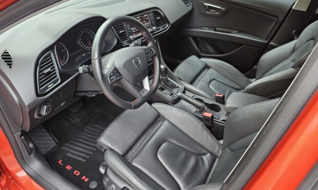 Мініатюра 29 Seat Leon FR Orange 2016