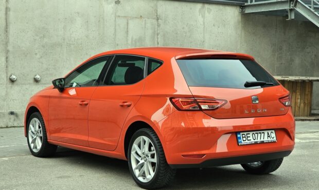 Мініатюра 3 Seat Leon FR Orange 2016